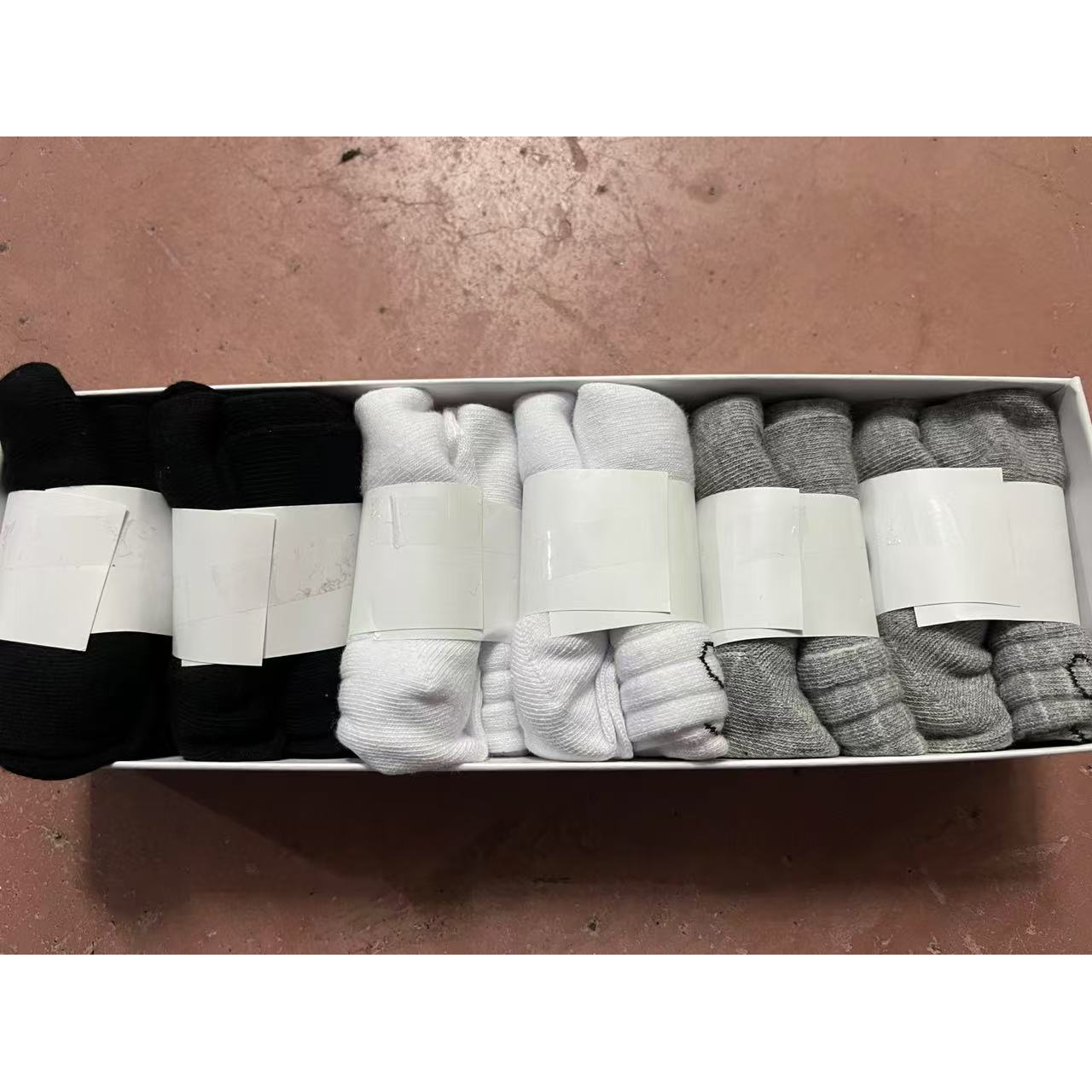 男士保暖休闲吸汗防臭短袜（盒装）69