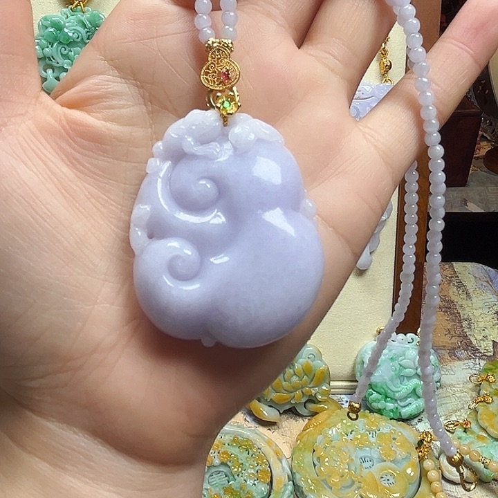 翡翠颈饰未镶嵌清*天然翡翠