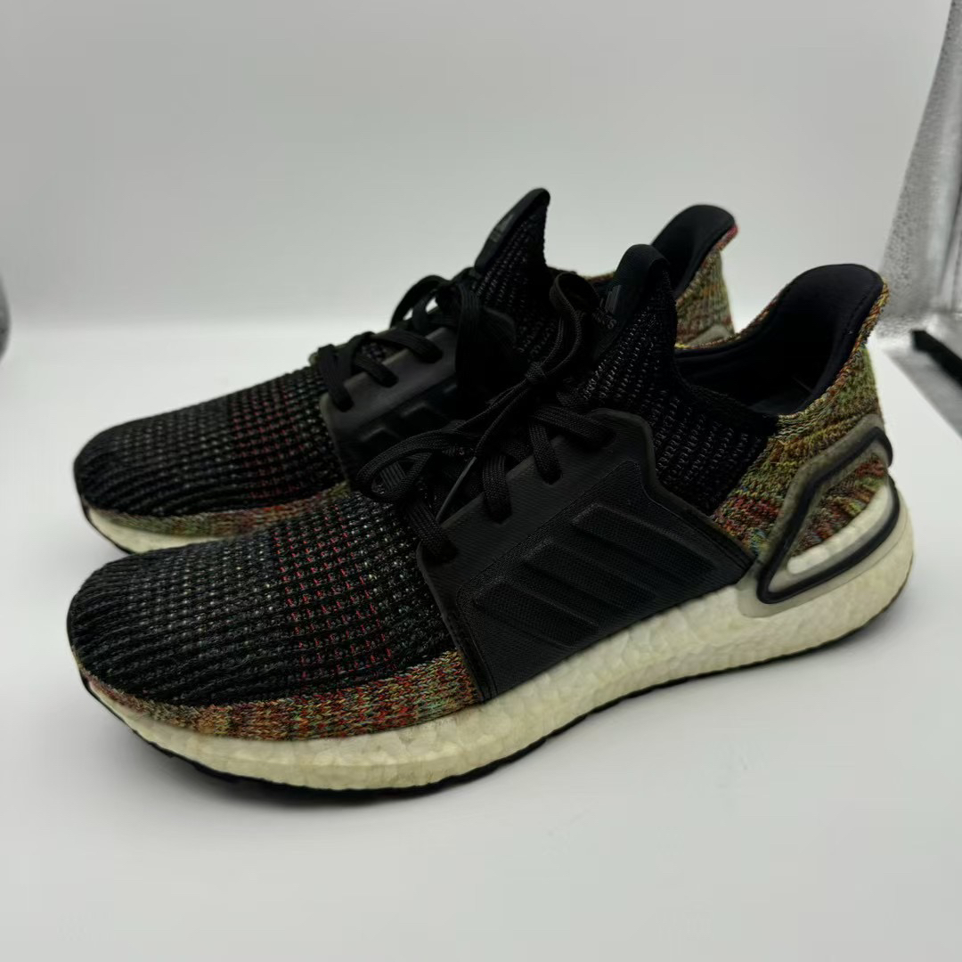 90新 adidas/阿迪达斯 42.5码270/adidas UltraBoost 跑鞋