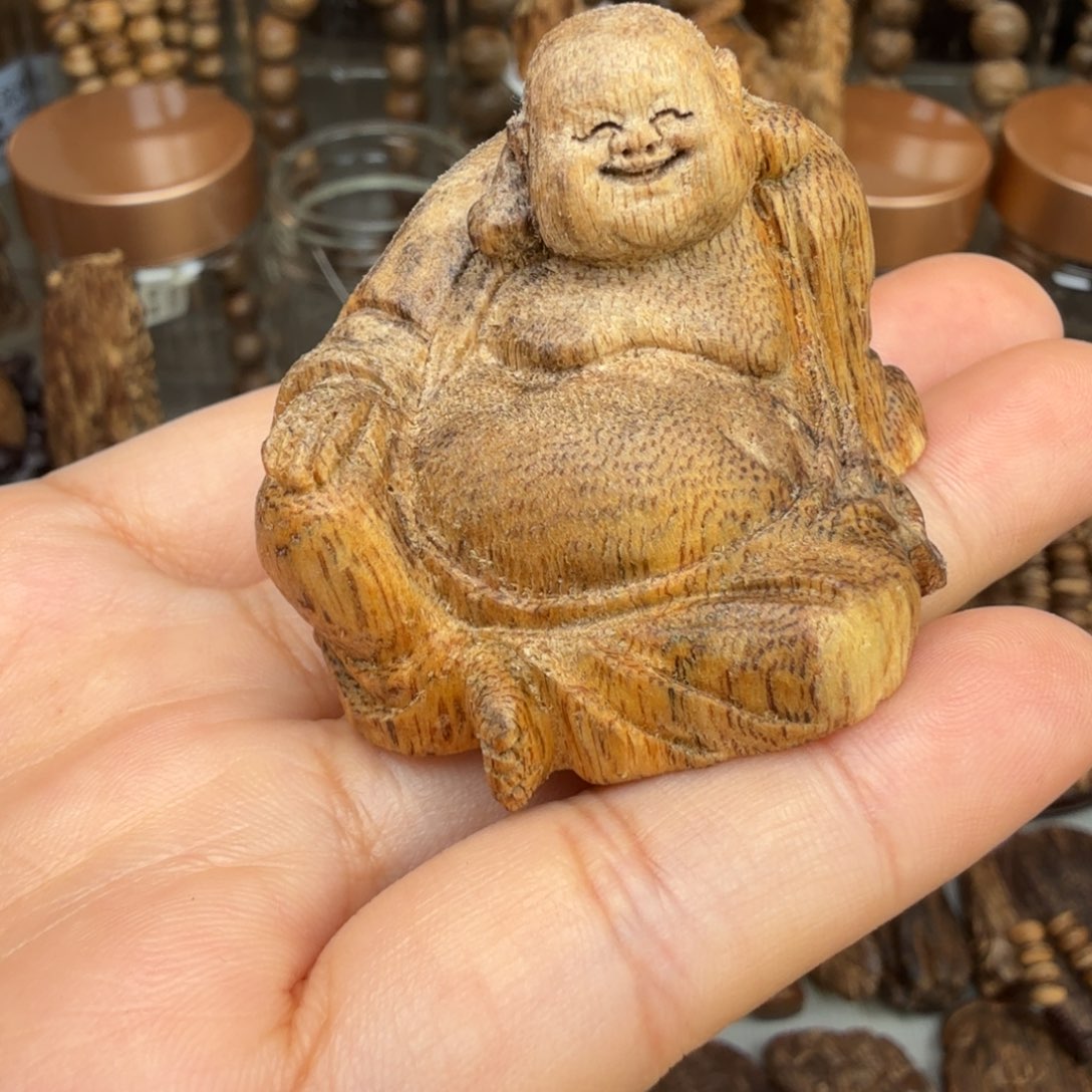 沉香碎屑沉香柬埔寨菩萨弥勒佛 8.8