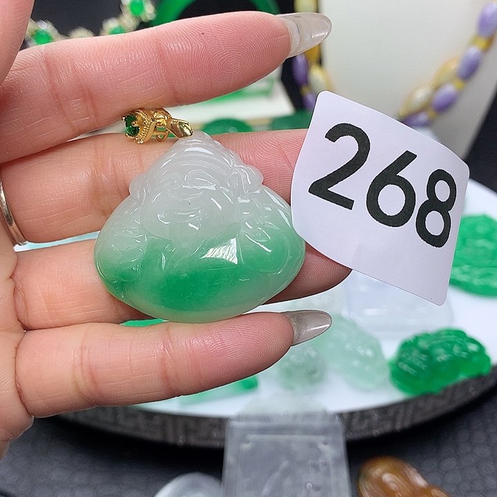 翡翠吊坠(赠链)未镶嵌