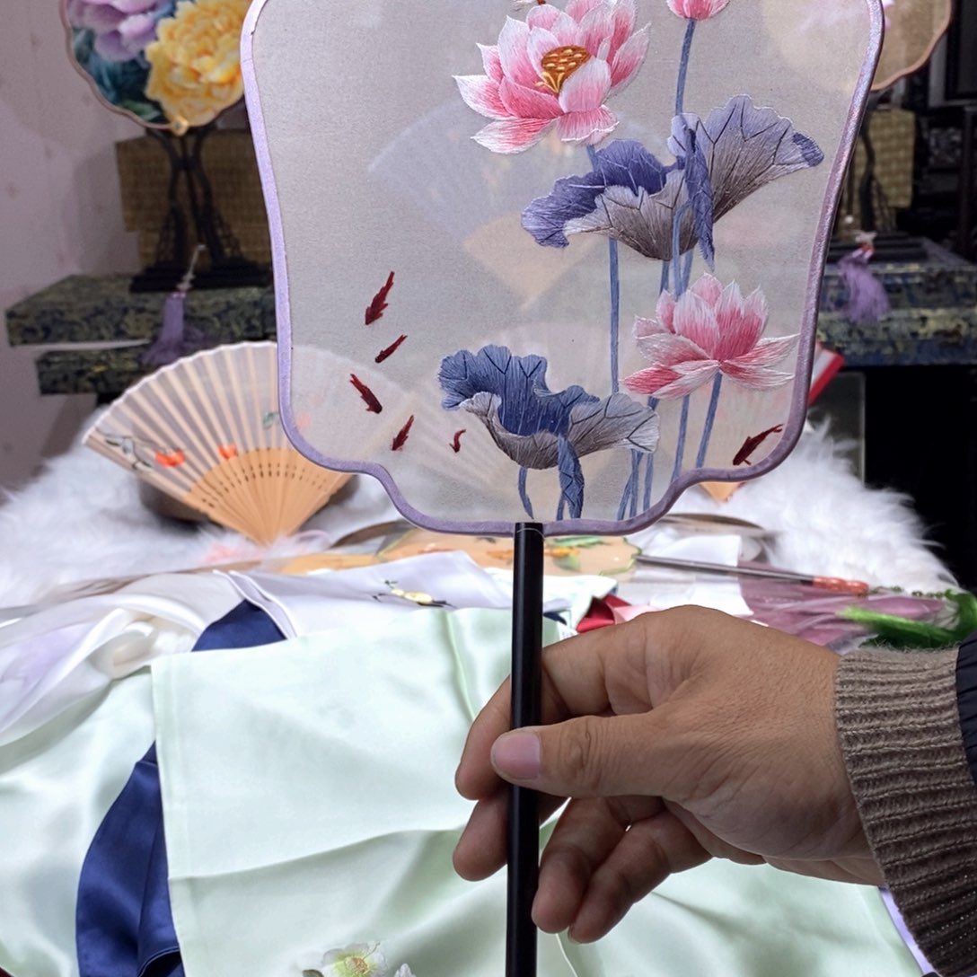 刺绣C****姣苏州纯手工制作