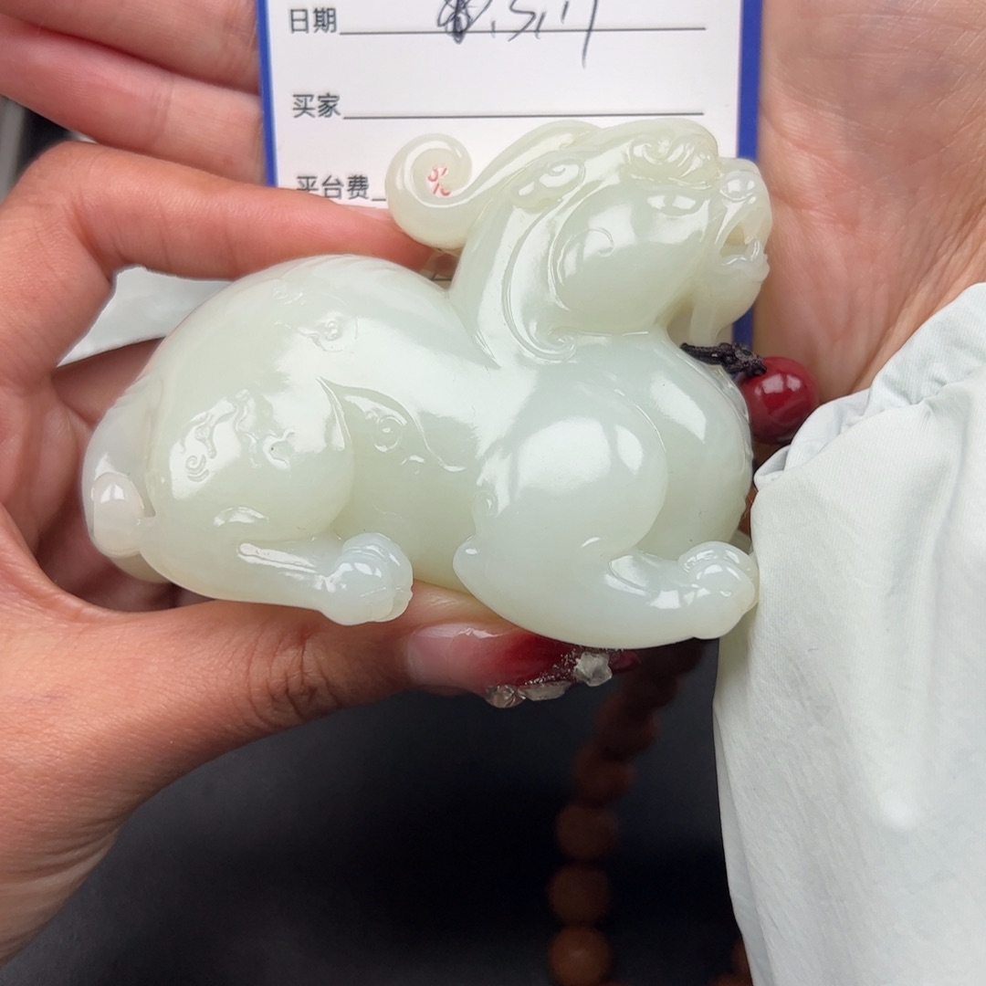 和田玉颈饰未镶嵌行***间