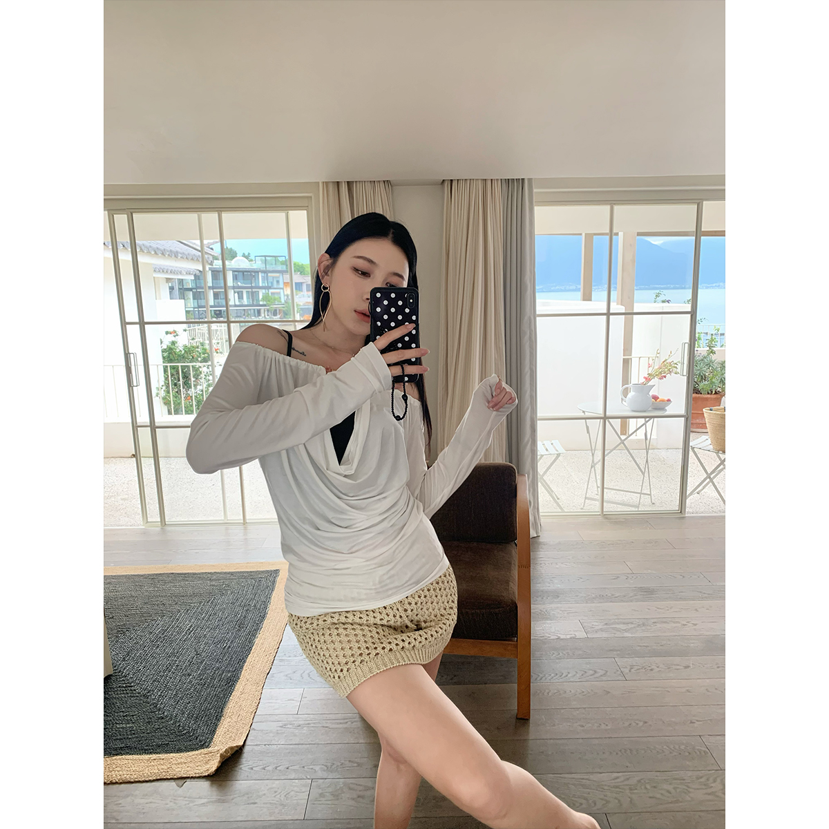 70不是七十【即兴留白】春夏气质抽绳荡领正肩防晒长袖针织上衣