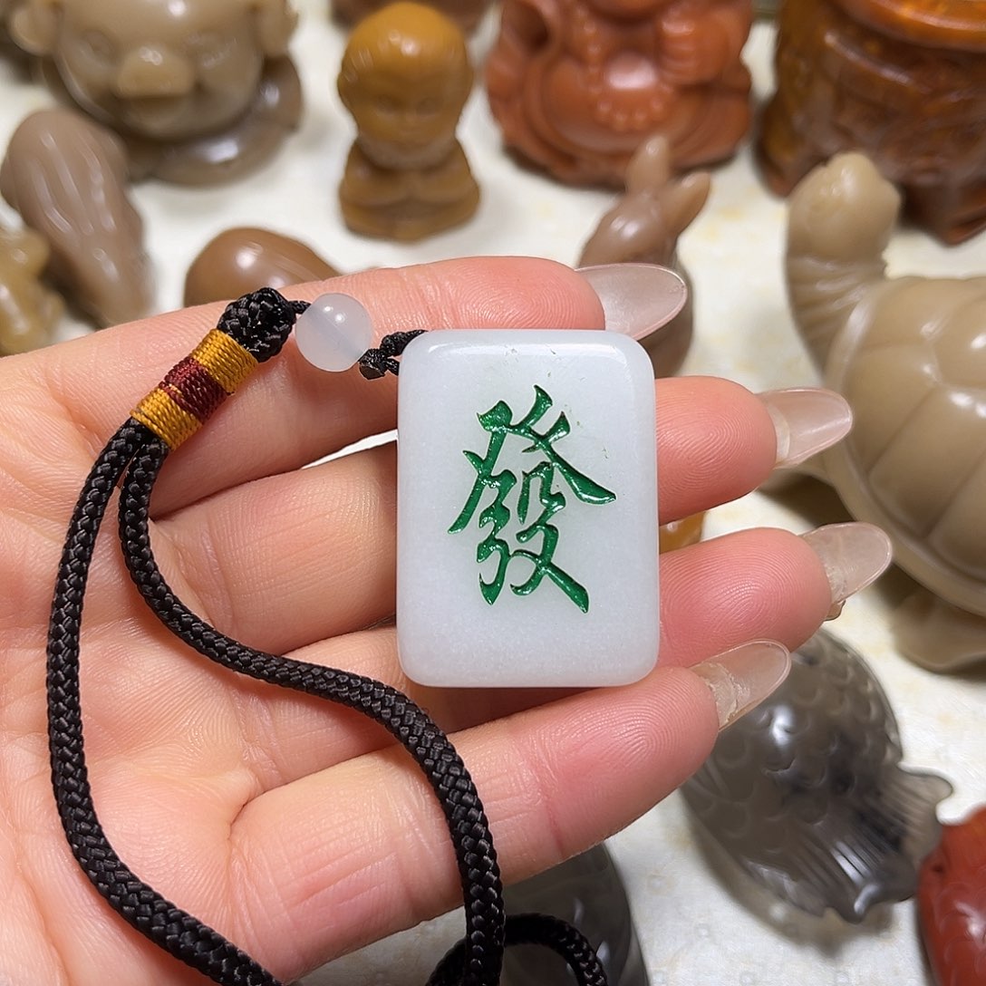 白玉菩提吊坠白玉菩提吊坠