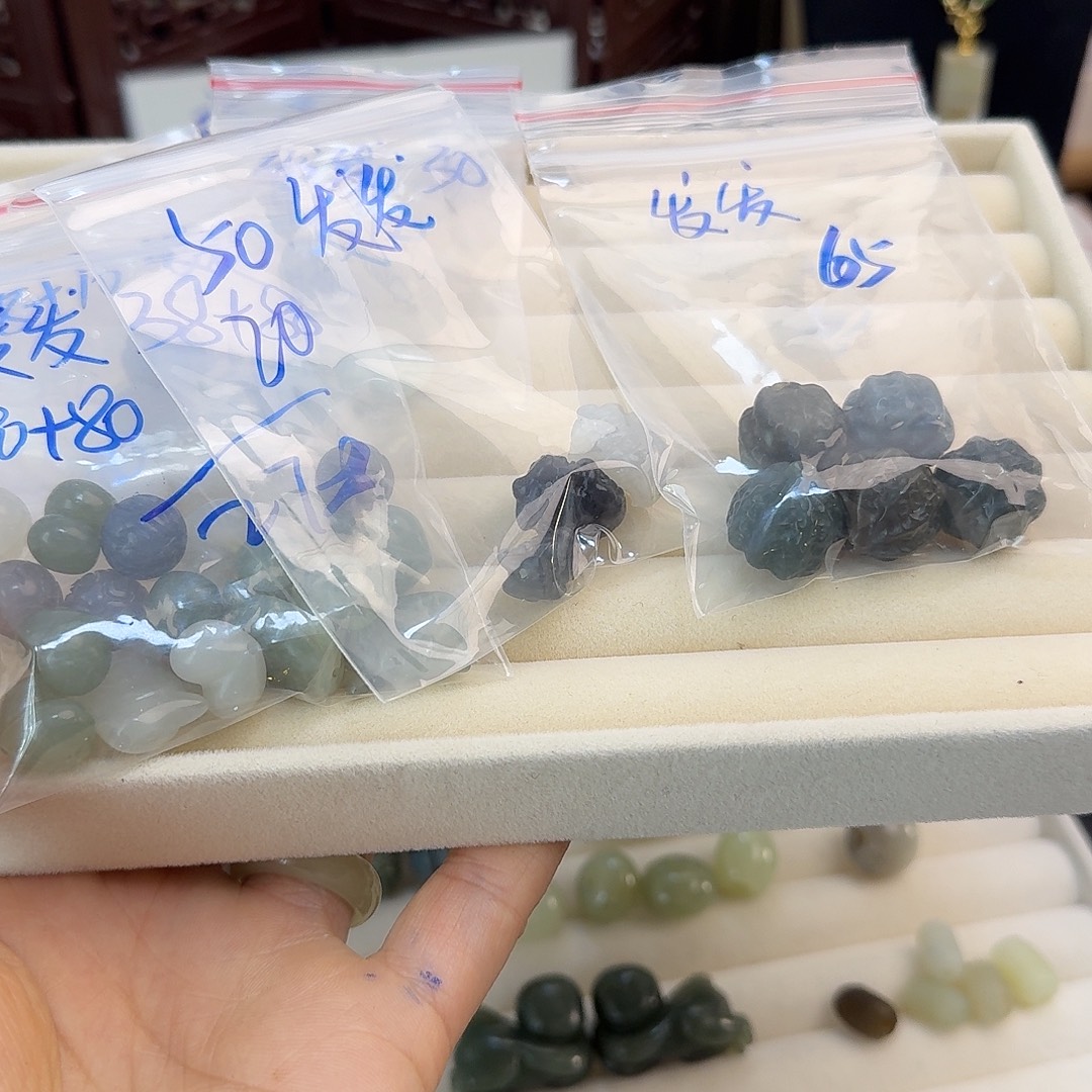 發***發和田玉未镶嵌珠宝半成品