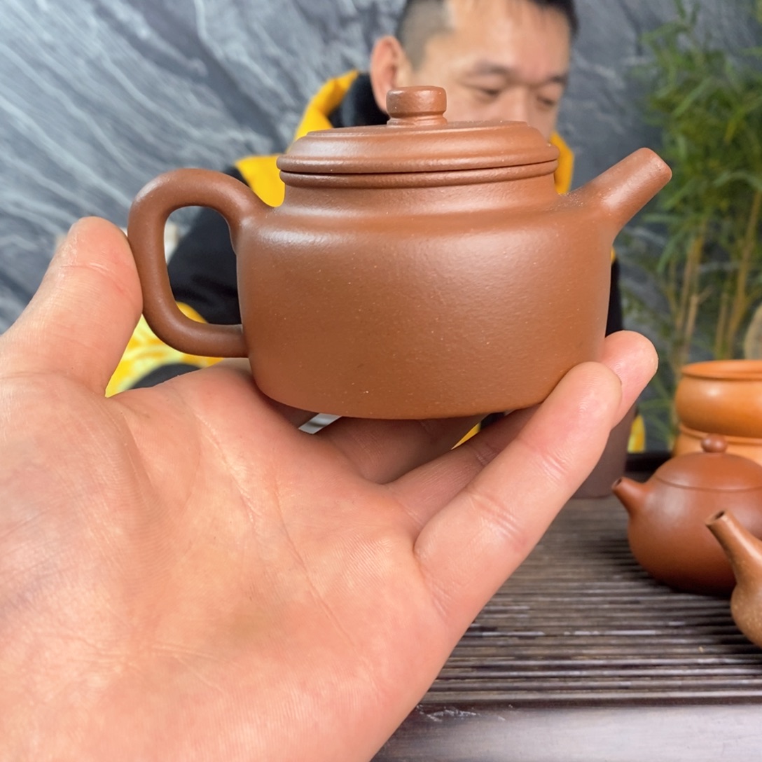 紫砂茶壶紫泥德中