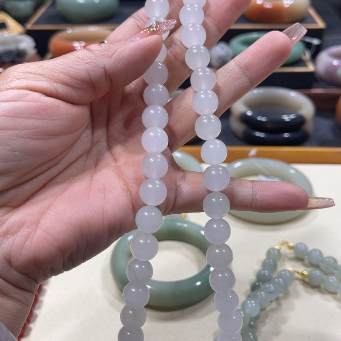 未镶嵌手镯石英岩玉