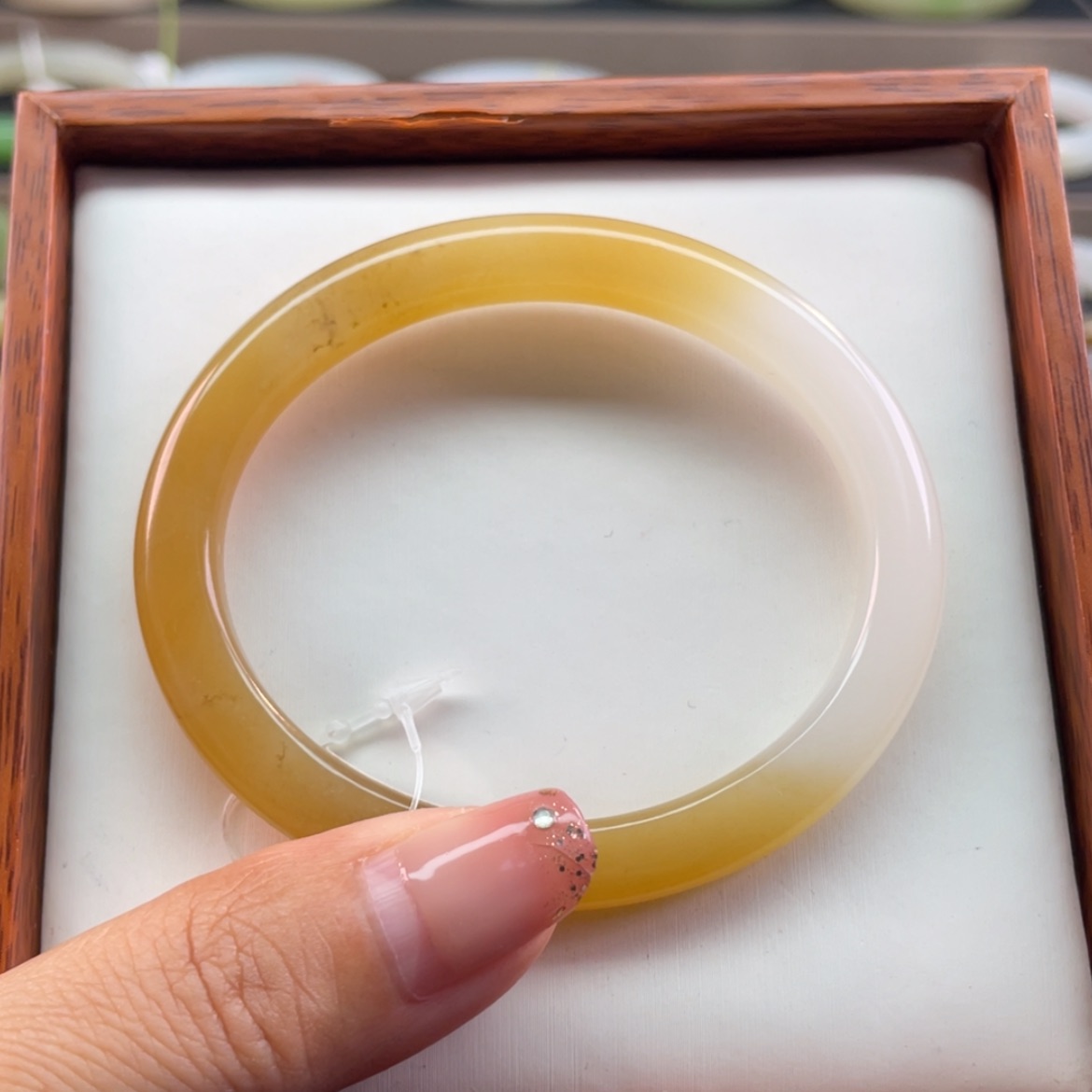 【闪购商品】和田玉手镯未镶嵌54