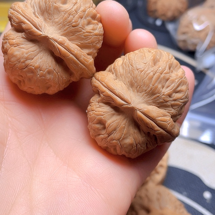 文玩核桃吊坠平谷元宝