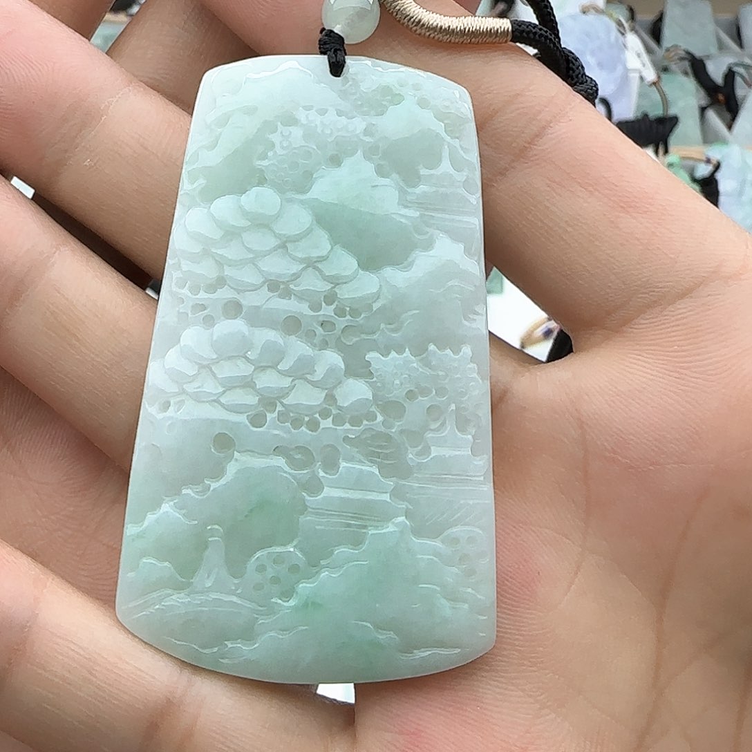 翡翠颈饰未镶嵌翡翠
