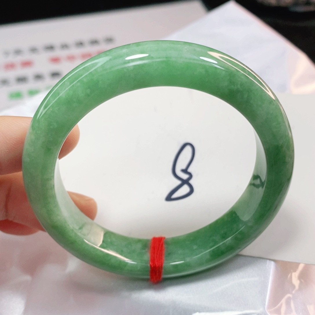 翡翠手镯未镶嵌54.6圈口