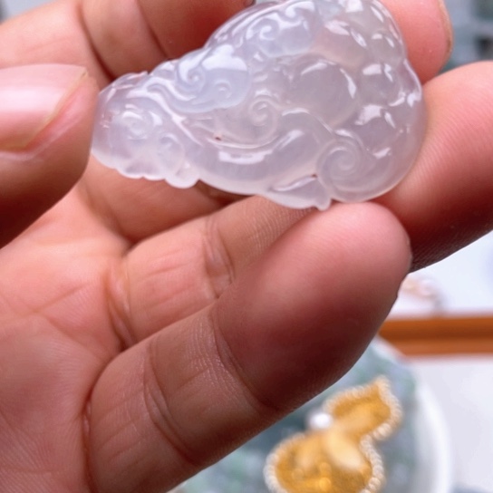 翡翠未镶嵌颈饰翡翠如意