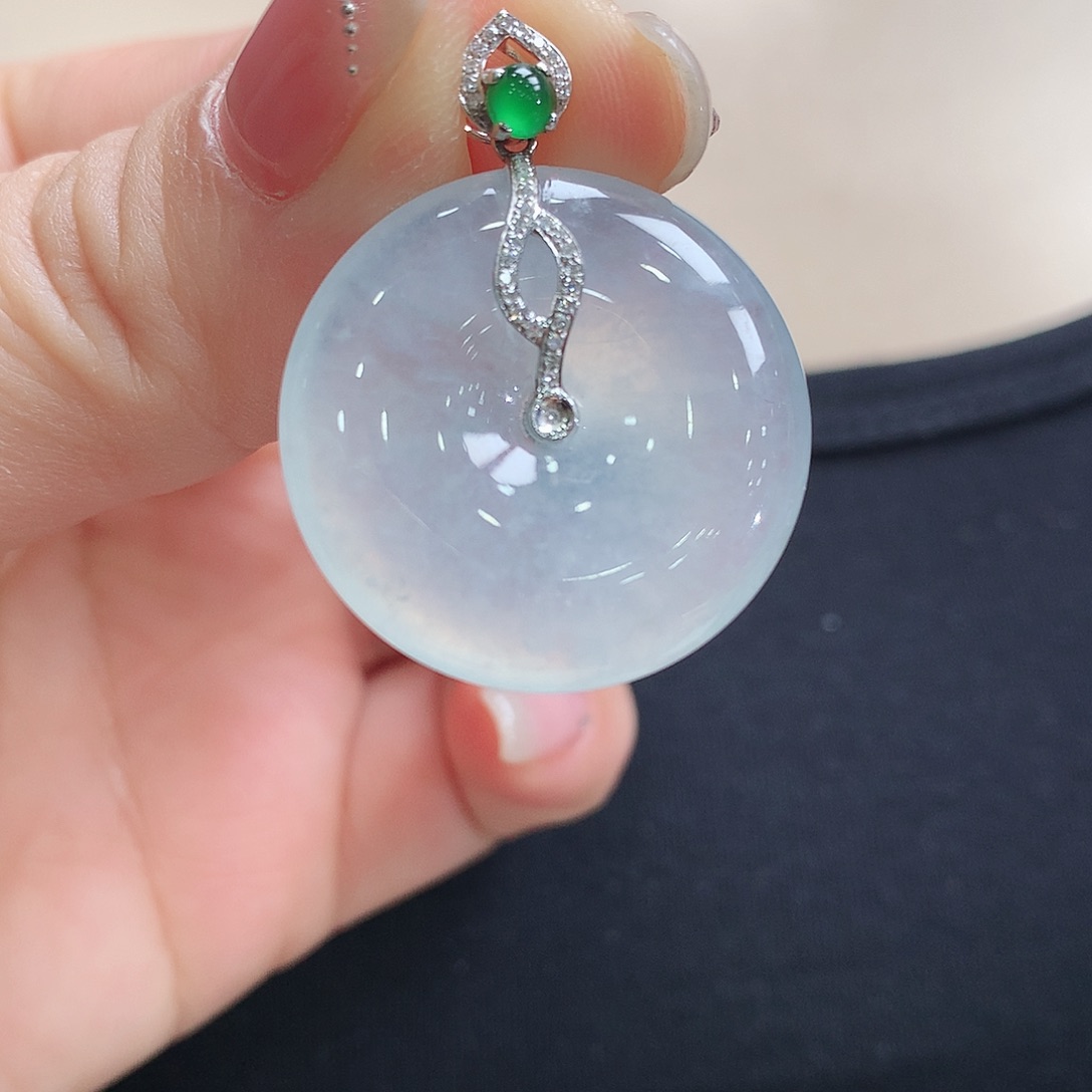 翡翠颈饰18K金镶嵌平安扣