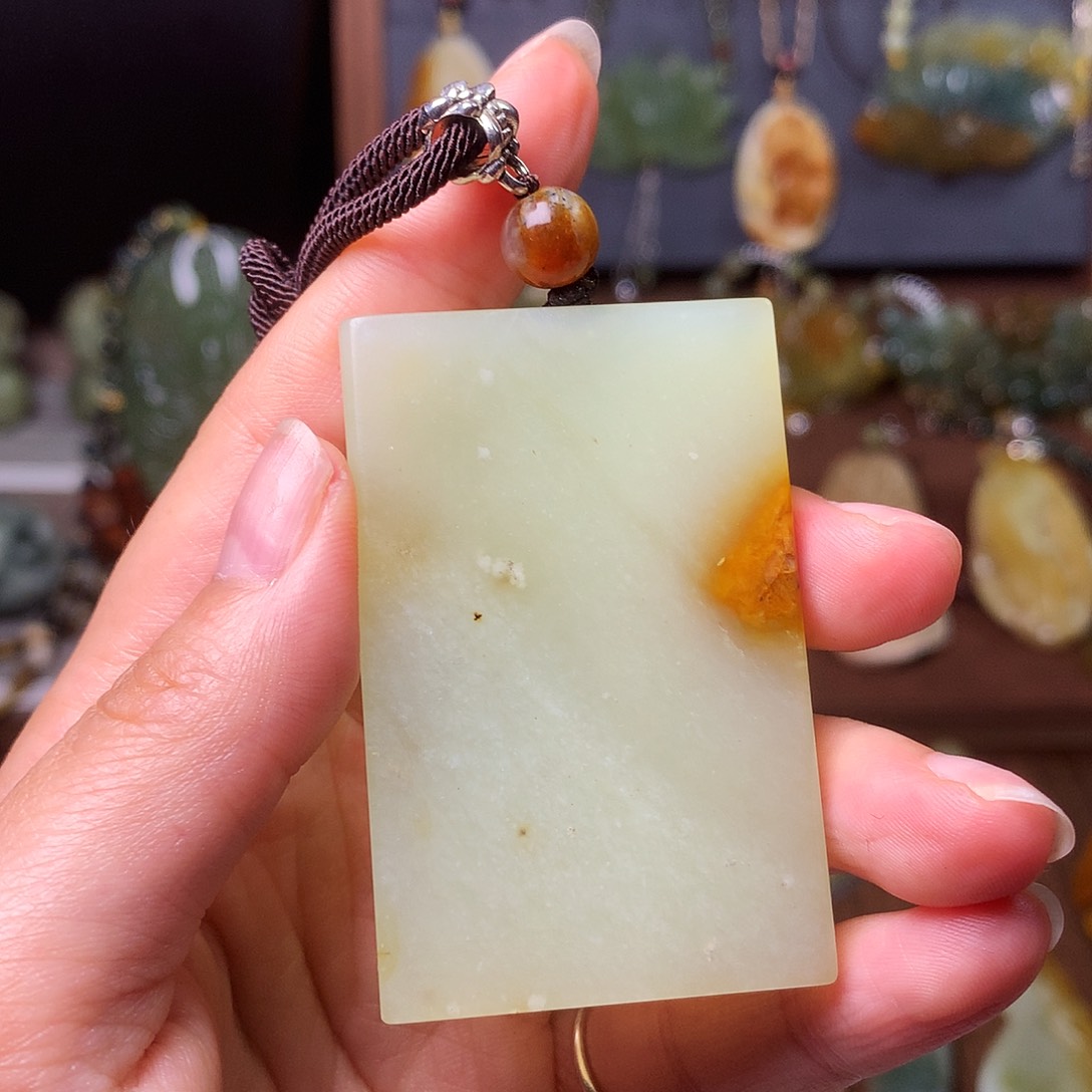 岫玉未镶嵌吊坠(不含链)