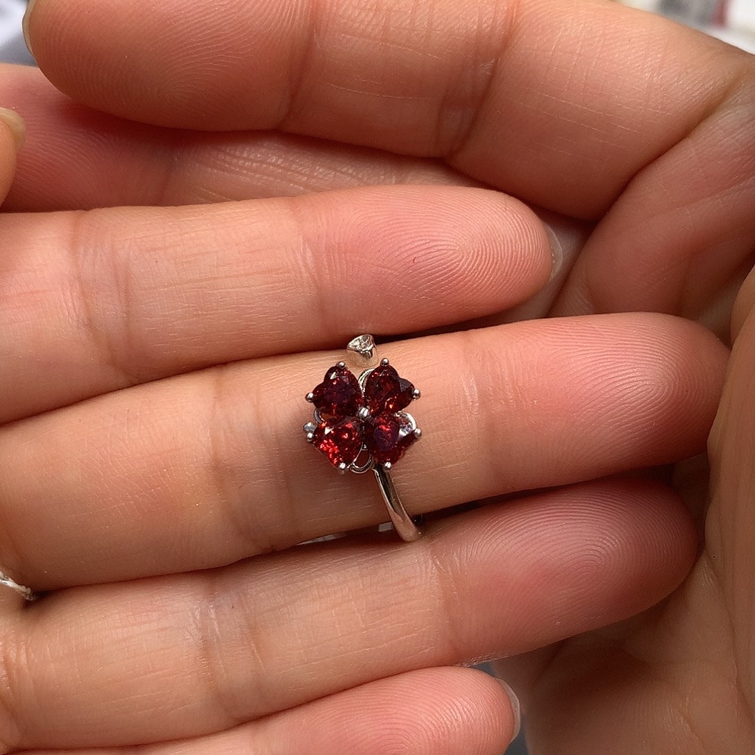 银S925镶嵌戒指石榴石