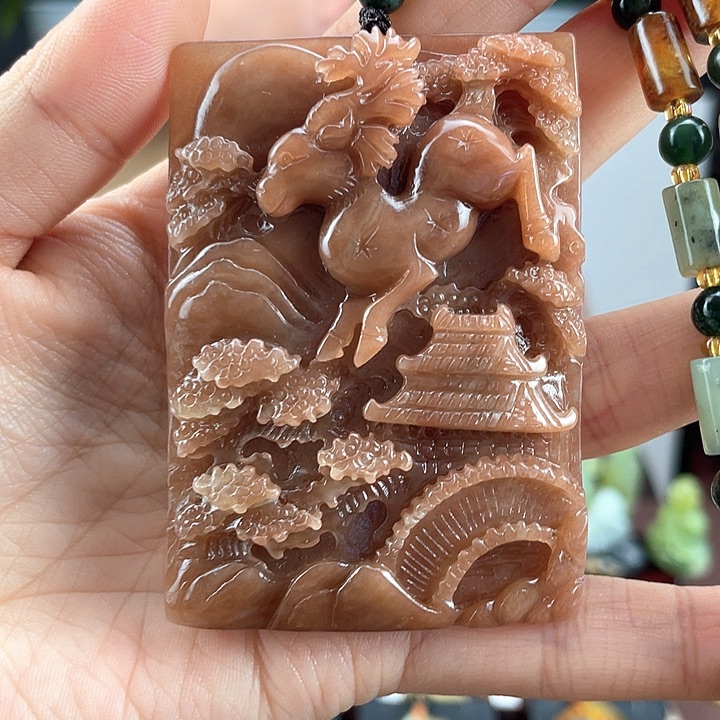 蛇纹石玉未镶嵌颈饰