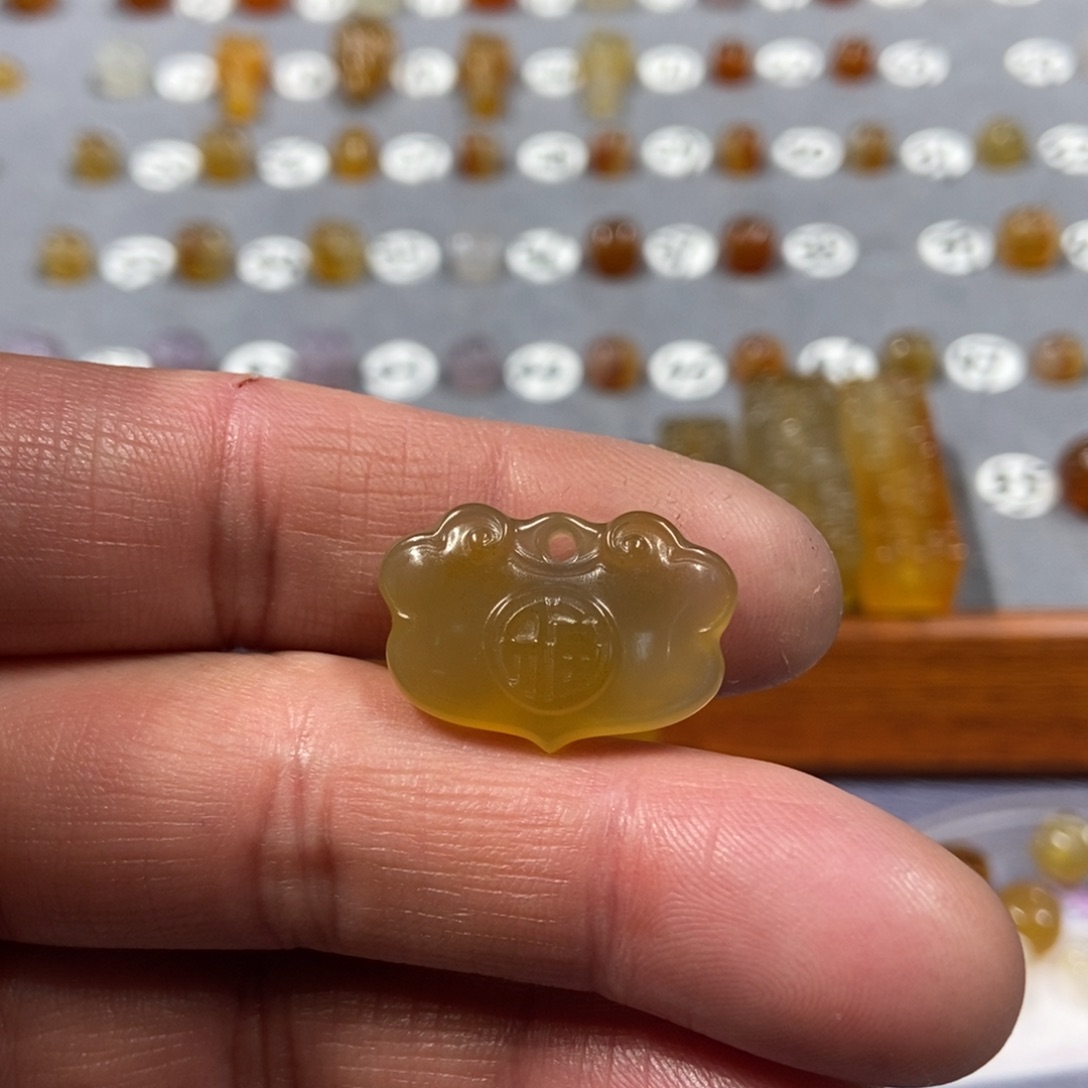 财***宝玛瑙/玉髓合金颈饰锁