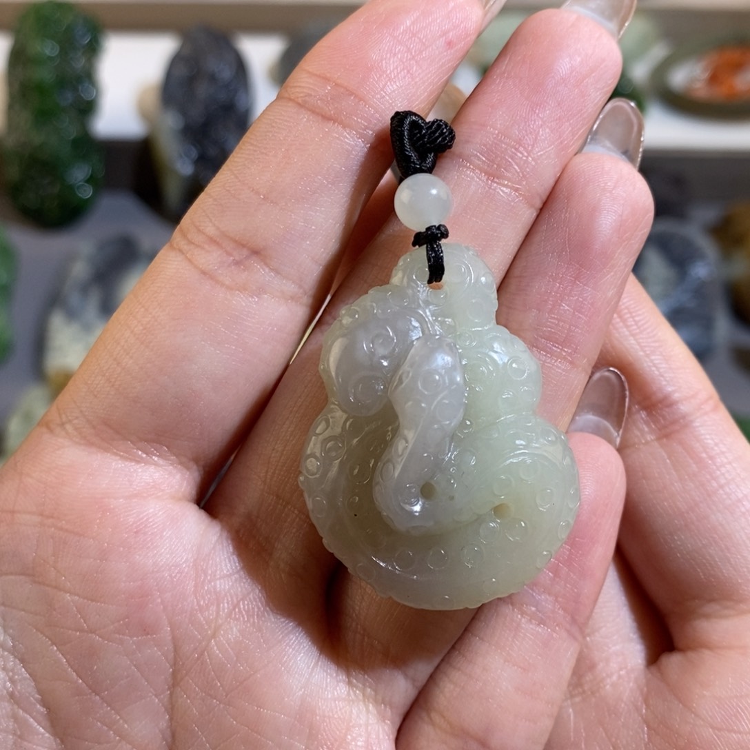 和田玉颈饰未镶嵌