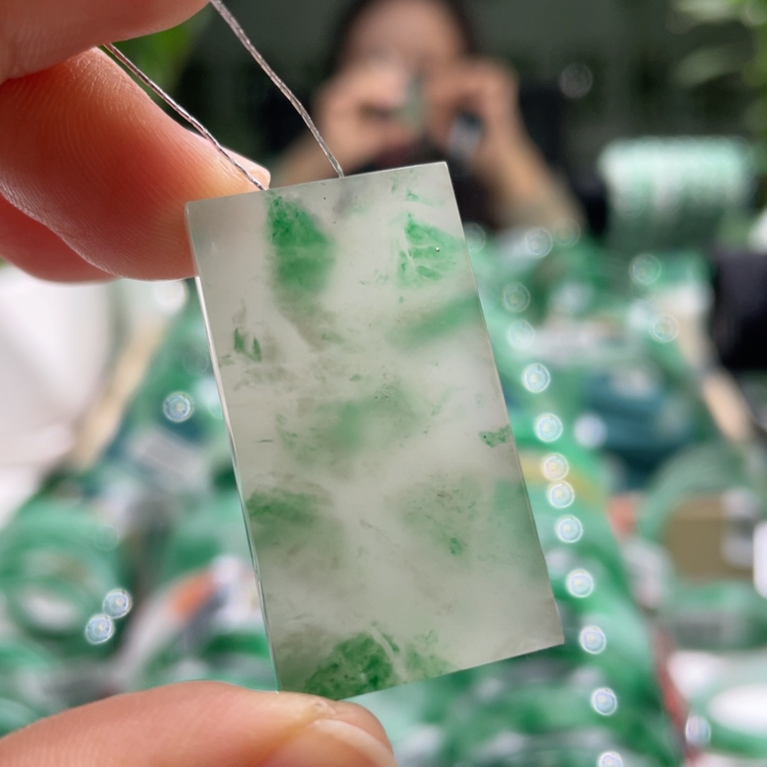 石英质玉颈饰未镶嵌