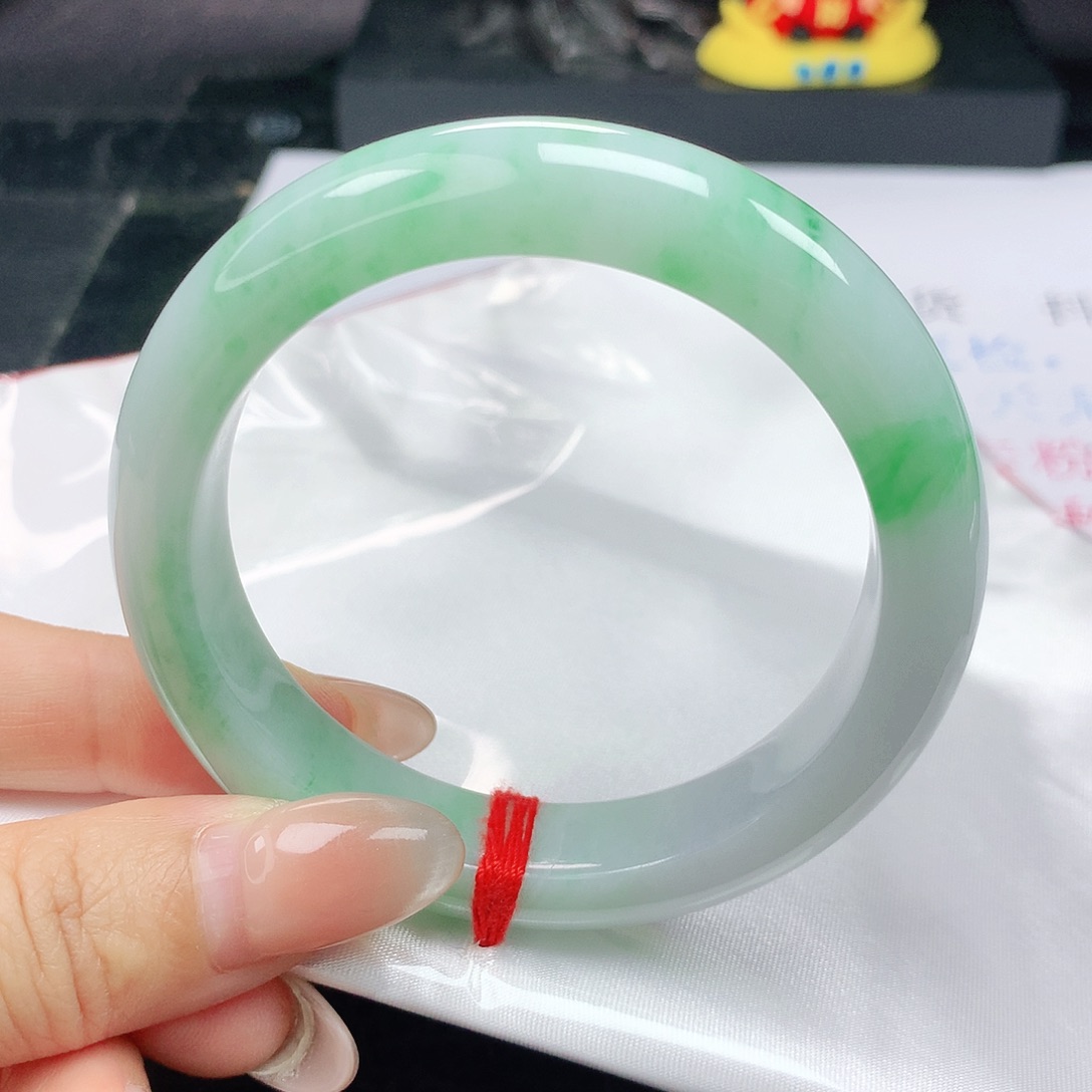 未镶嵌手镯翡翠正