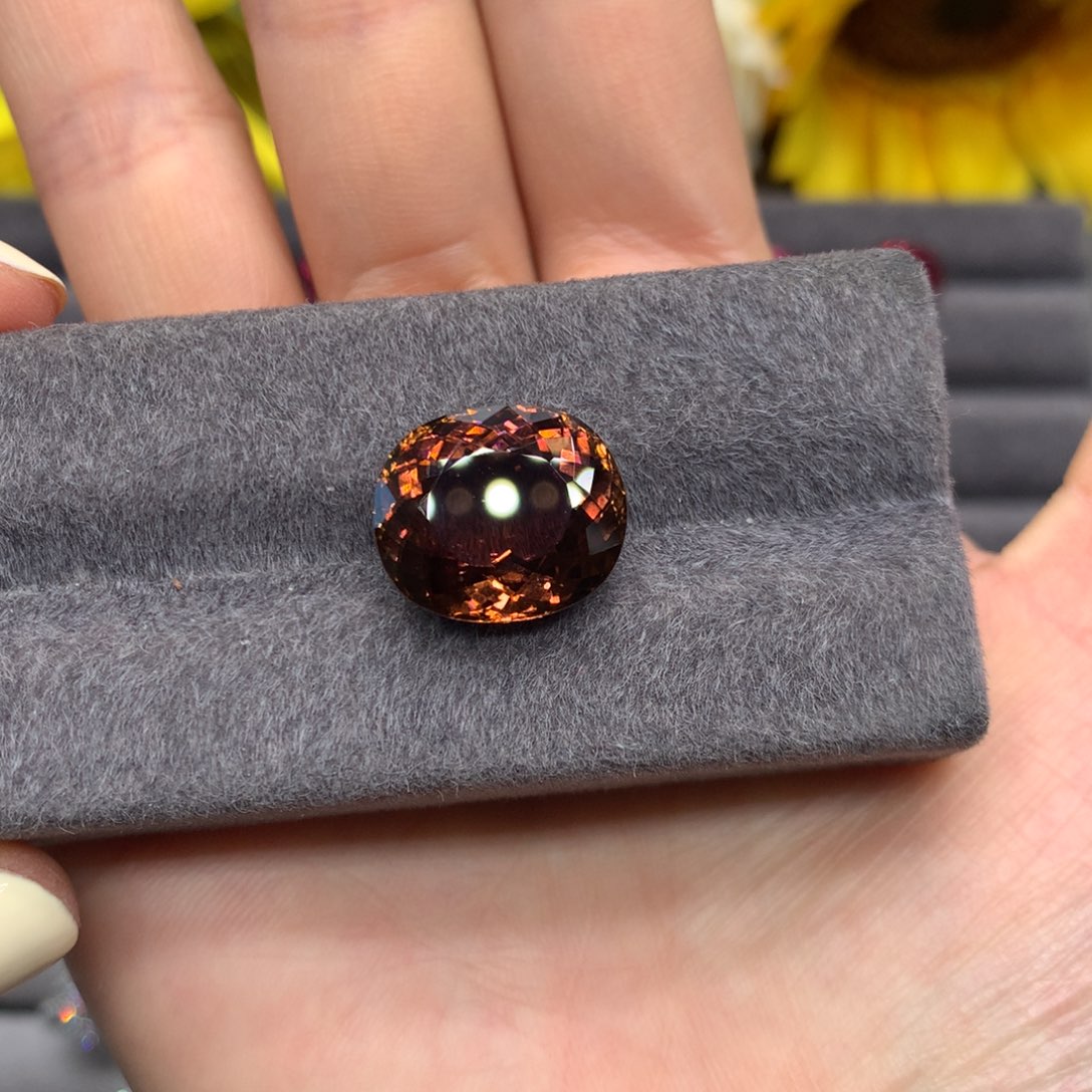 裸石未镶嵌碧玺11.35克拉