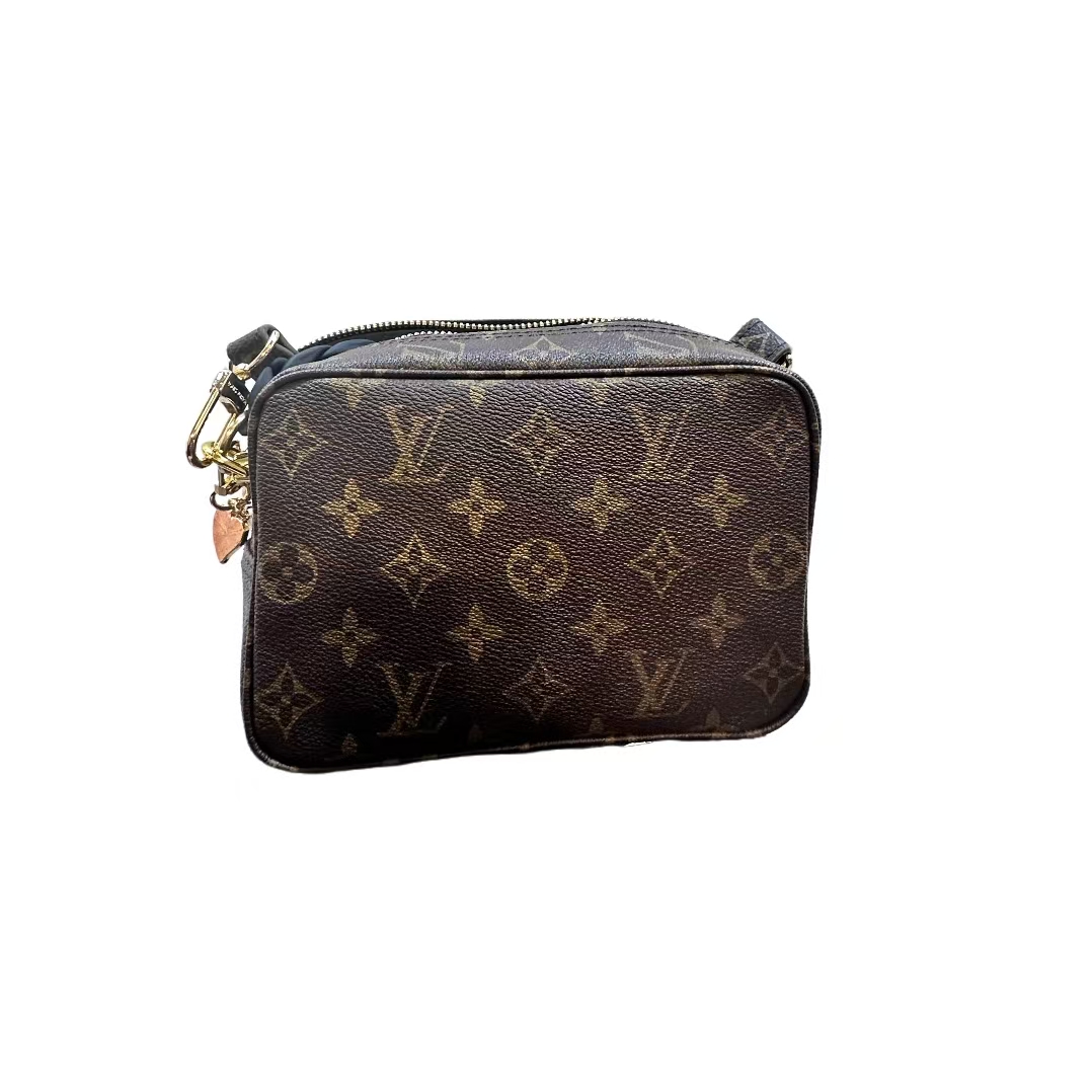 95新 LouisVuitton/路易威登 经典中古18洗漱化妆手拿包/特价