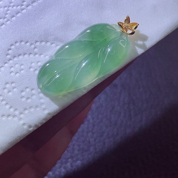 颈饰18K金镶嵌翡翠翡翠