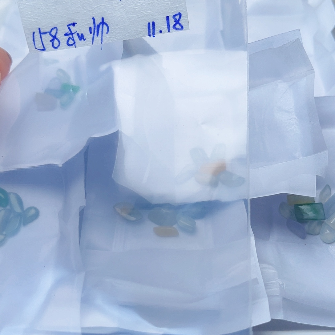 和***红定制翡翠未镶嵌不退