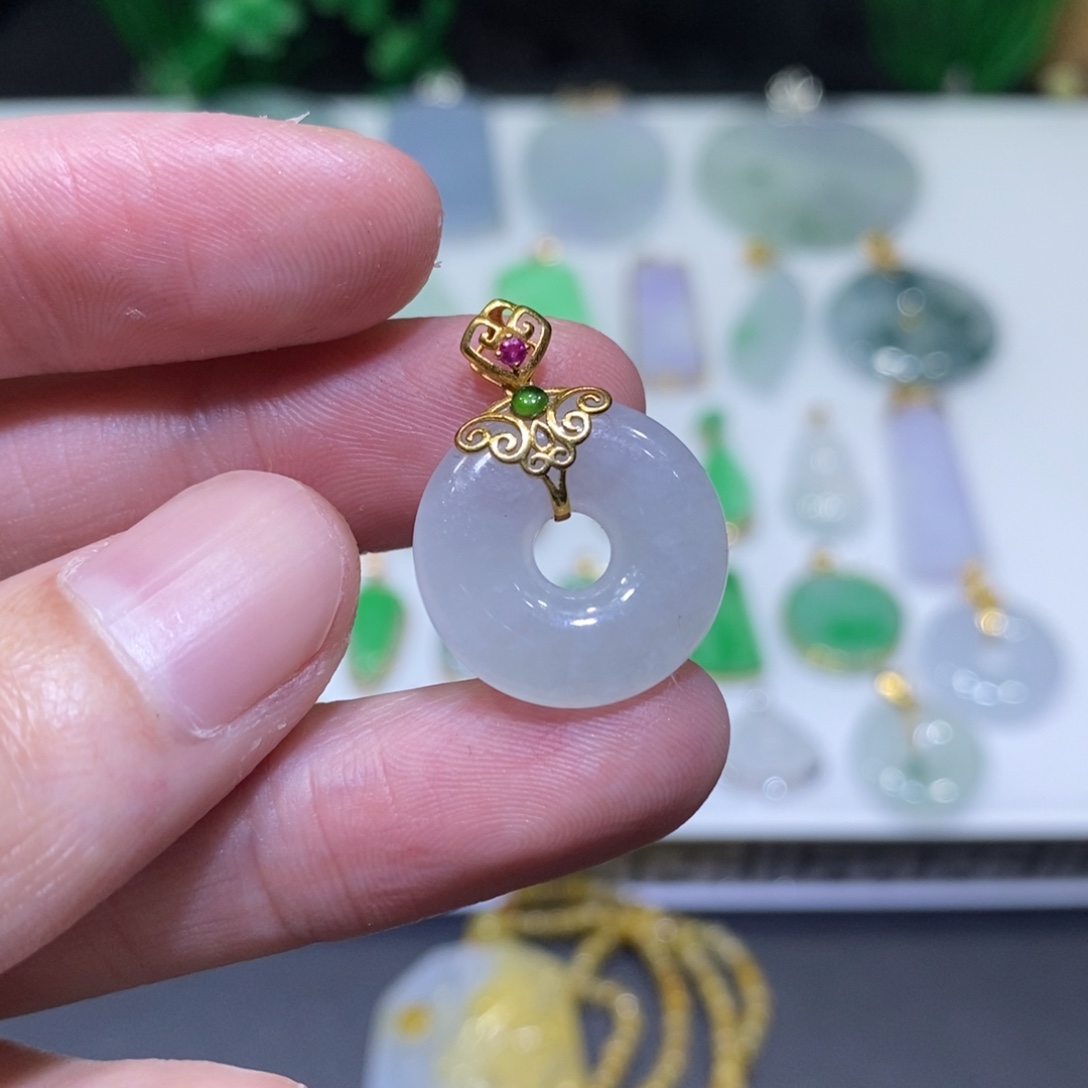 翡翠18K金镶嵌吊坠(不含链)