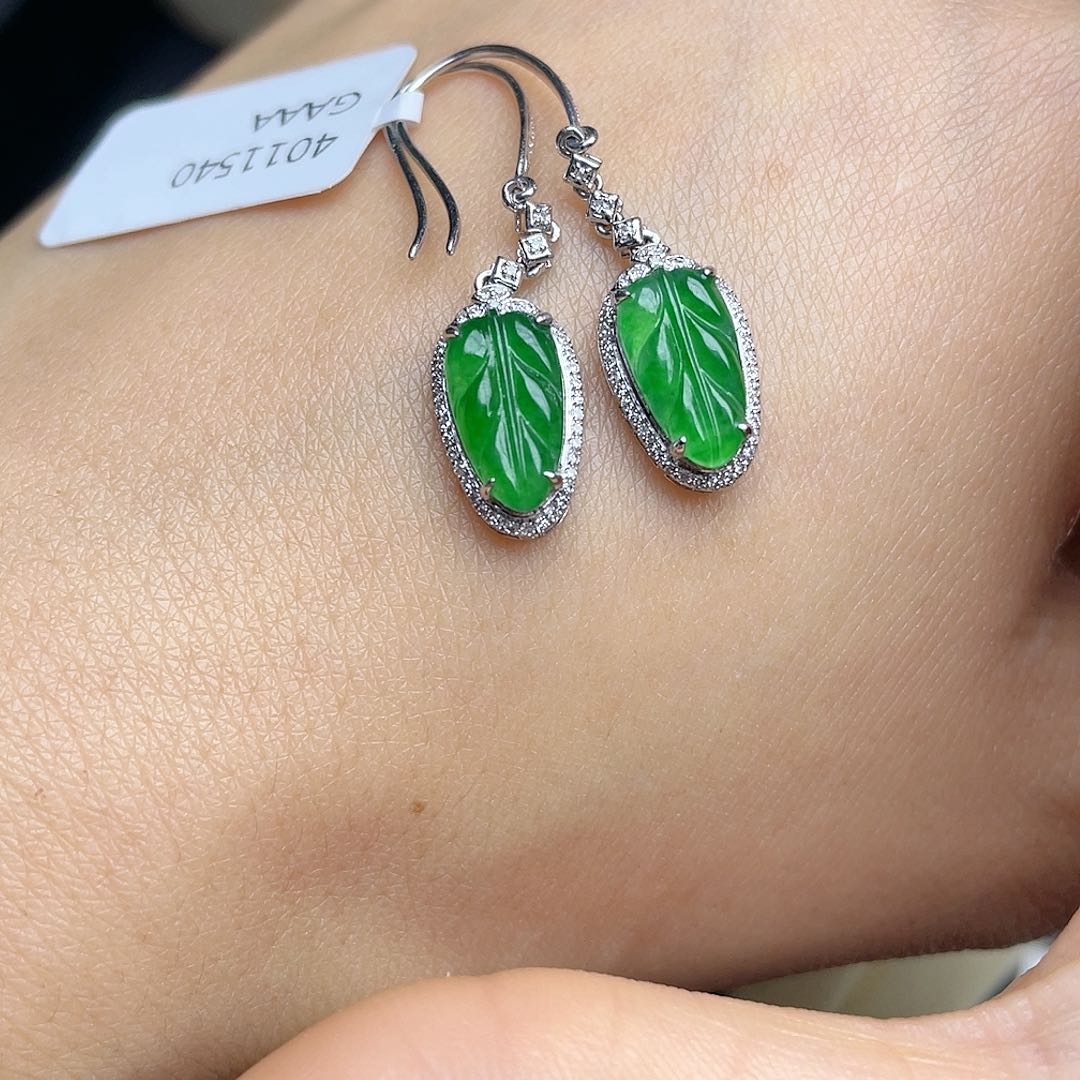 翡翠颈饰18K金镶嵌回流