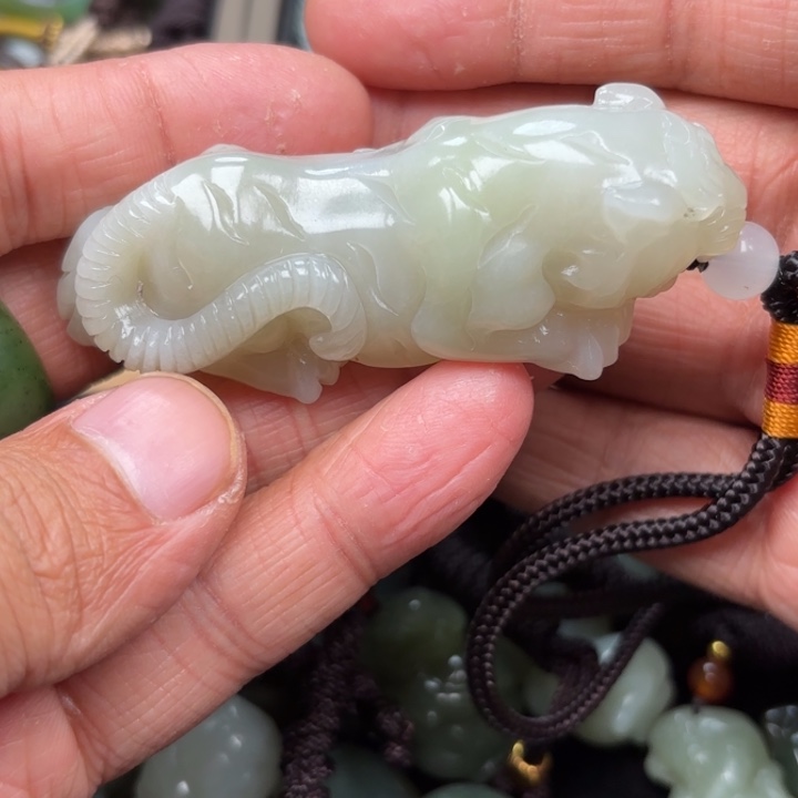 和田玉吊坠未镶嵌