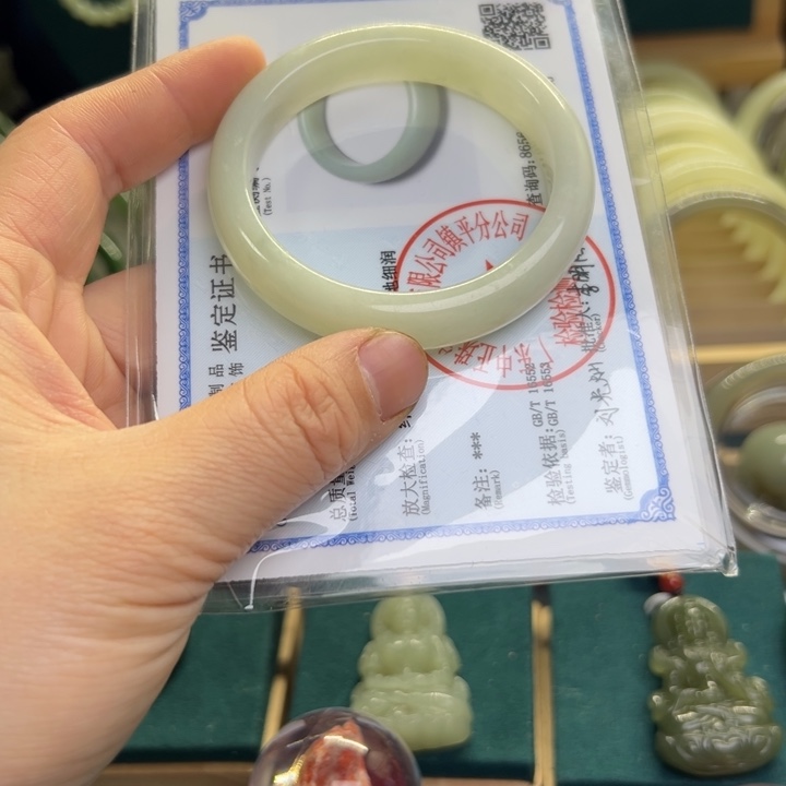 和田玉手镯未镶嵌53.9圈围10252