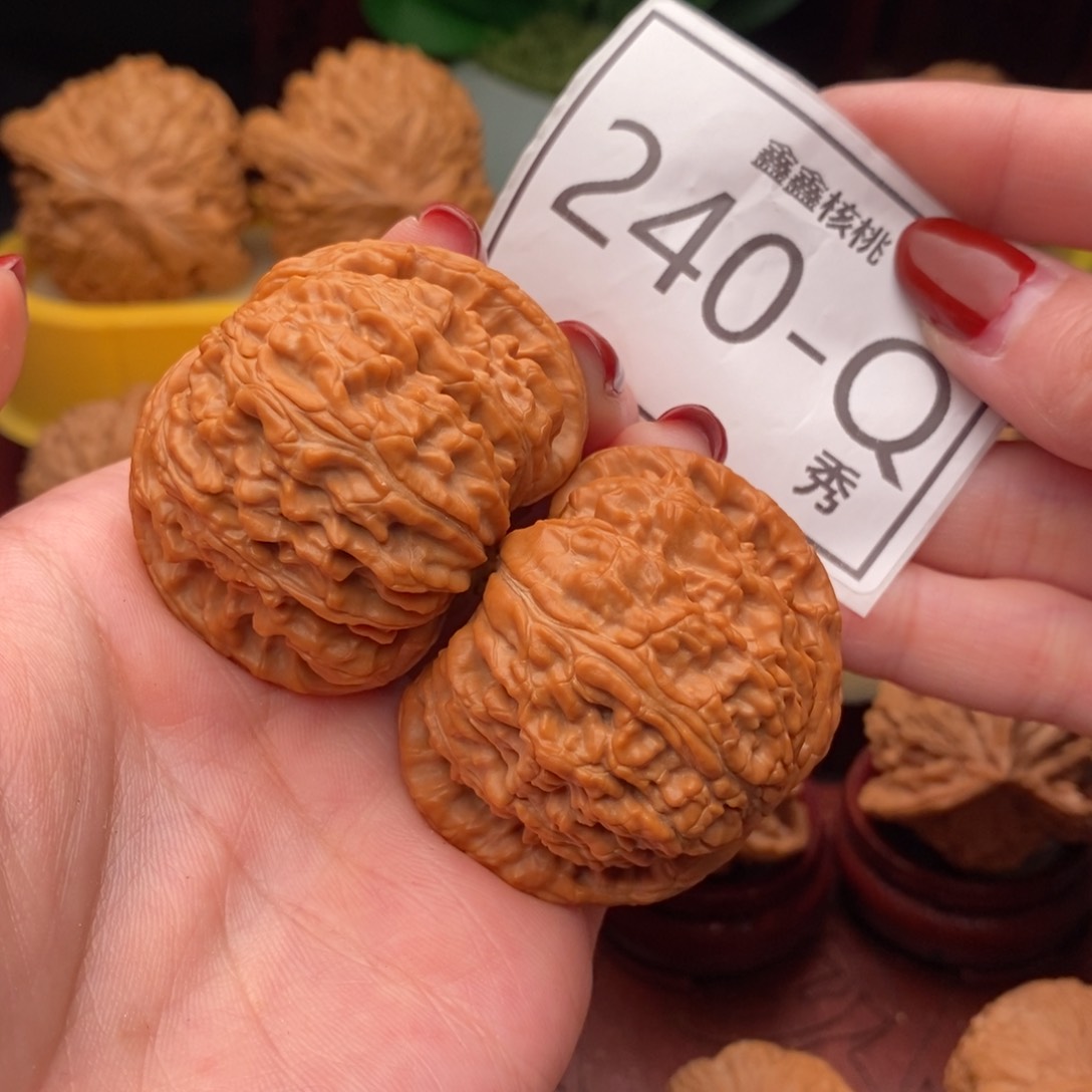 文玩核桃把件年*童白狮46