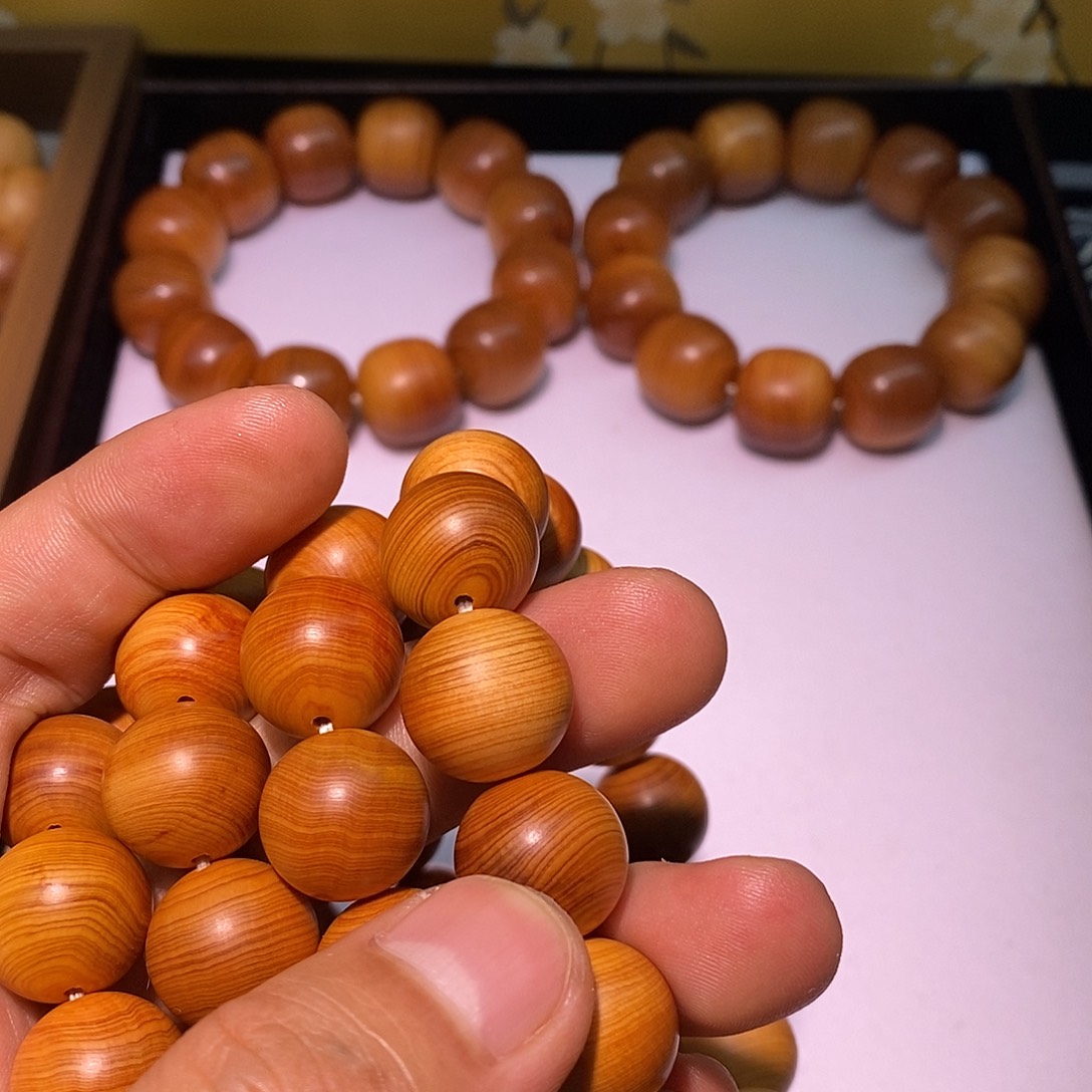 爱***曲非洲檀香无事牌红油