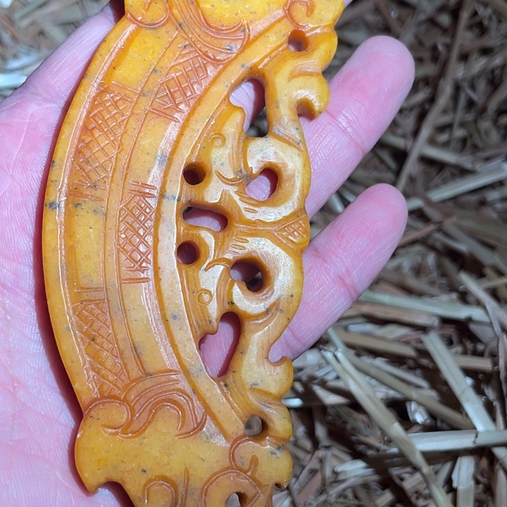 和田玉（糖玉）未镶嵌颈饰