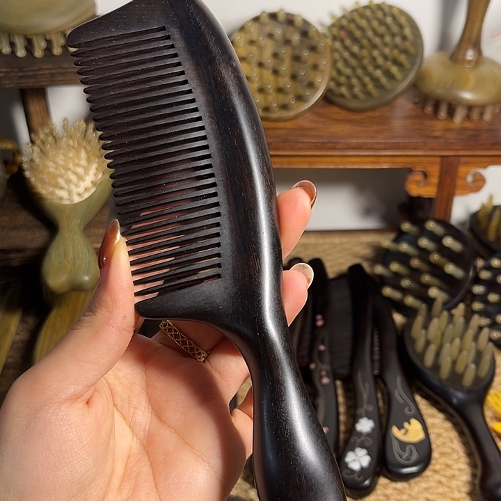 双弯手柄梳紫光檀