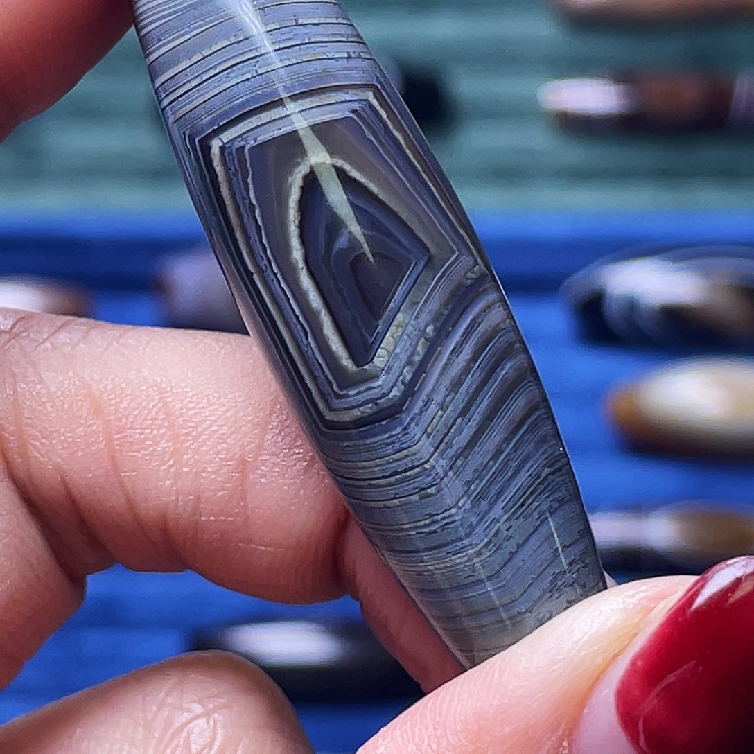 大***肋玛瑙/玉髓未镶嵌颈饰