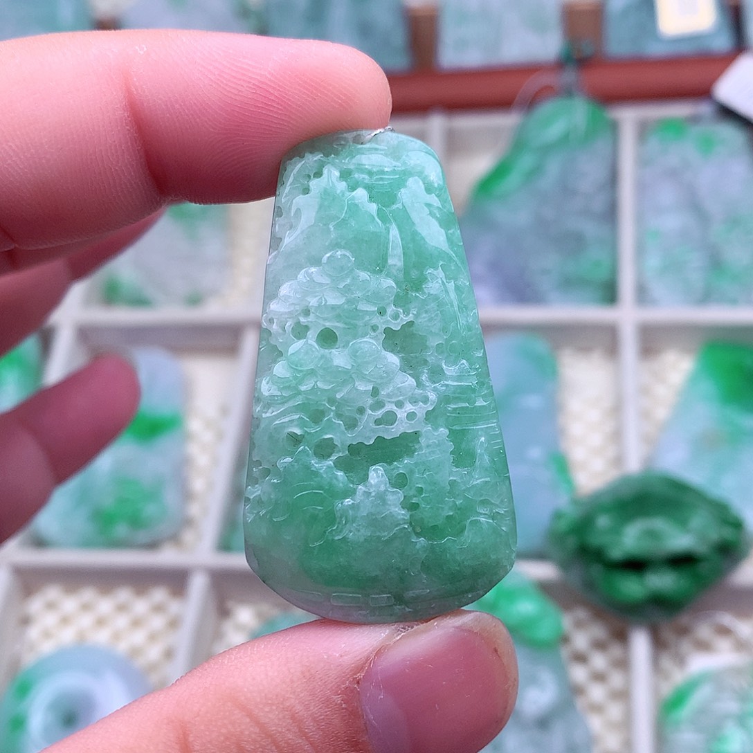 翡翠未镶嵌吊坠(不含链)