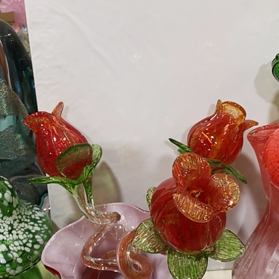 琉璃花瓶高40厘米宽9厘米