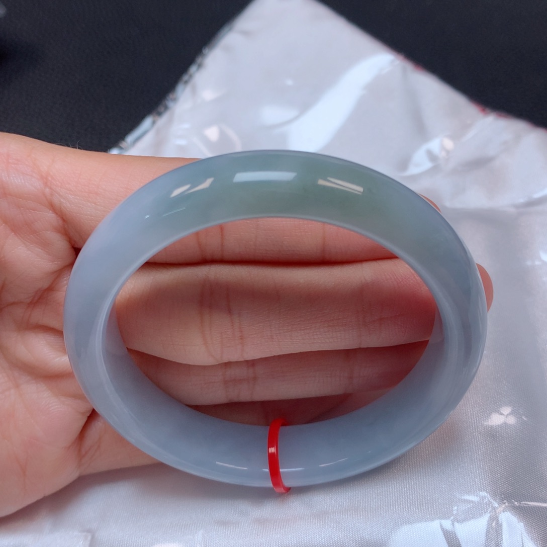 翡翠手镯未镶嵌天然