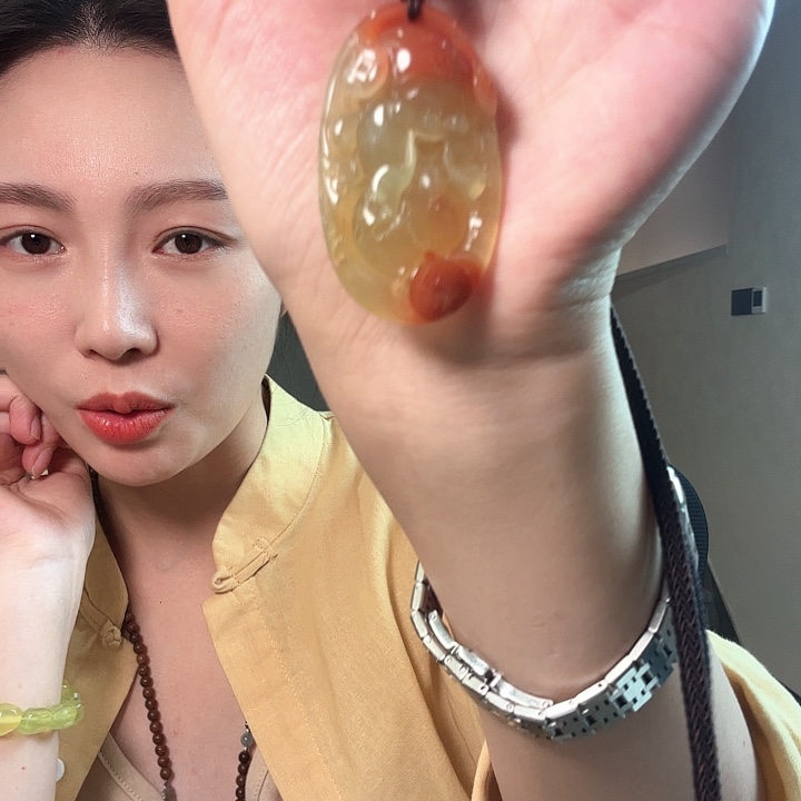 薄***荷未镶嵌蛇纹石玉颈饰