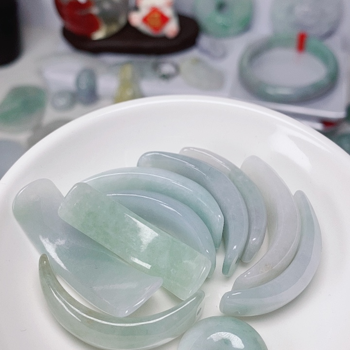 翡翠未镶嵌吊坠(不含链)翡翠