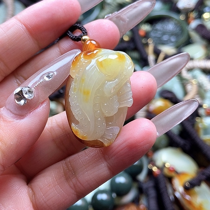 和田玉颈饰未镶嵌