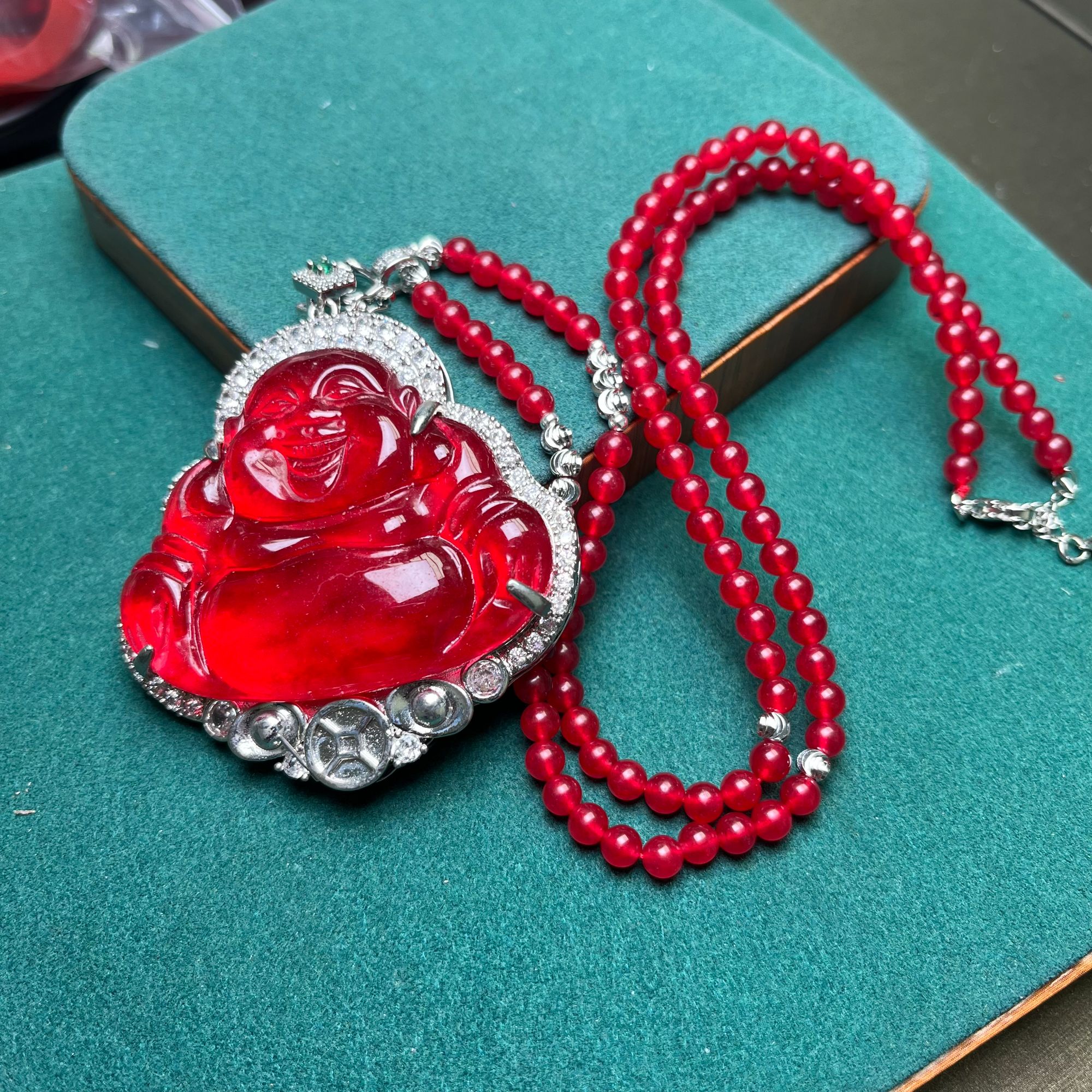 主播推荐吊坠 红精工雕刻大肚佛公项链A1432