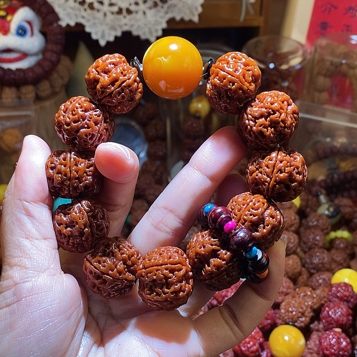 吊坠金刚菩提225玉化肉黄➕彩色跑环一物