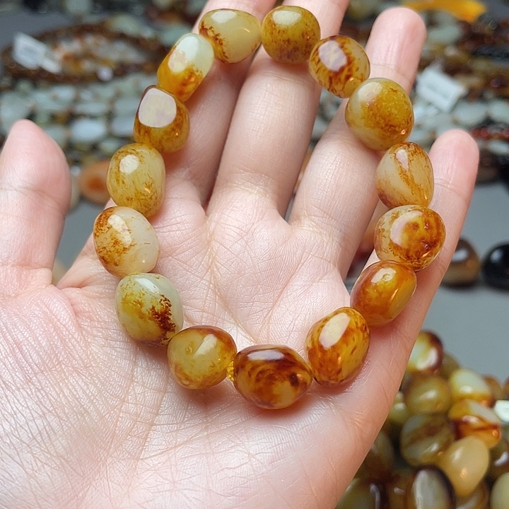 黑***卫和田玉未镶嵌手链