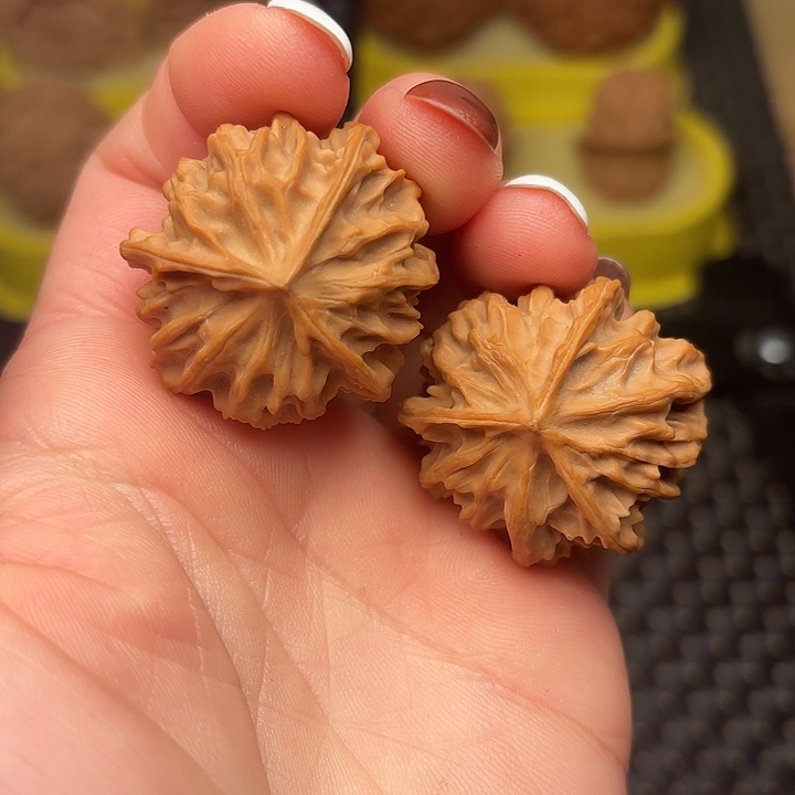 吊坠文玩核桃33三棱小手念