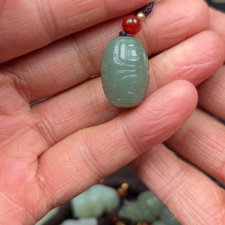 和田玉吊坠未镶嵌