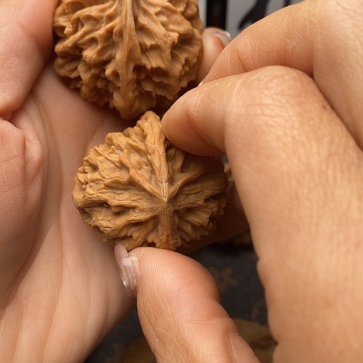 文玩核桃吊坠43苹果园